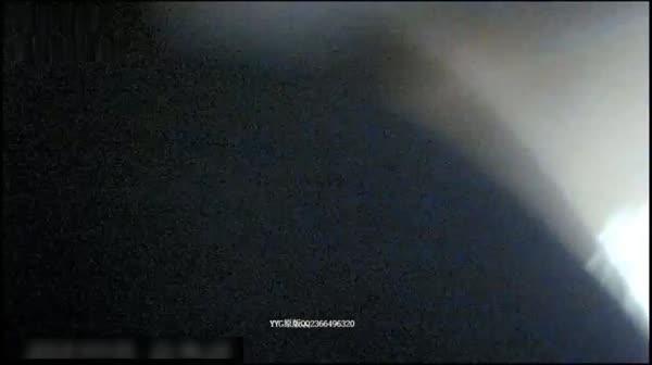 91约约哥番号JM31：风韵犹存的吊带气质少妇吃鸡巴时看电视,弄到床上狠狠惩罚干到受不了.高清版!